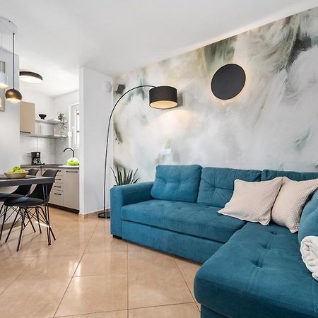 Villa Lux Promajna Exteriör bild