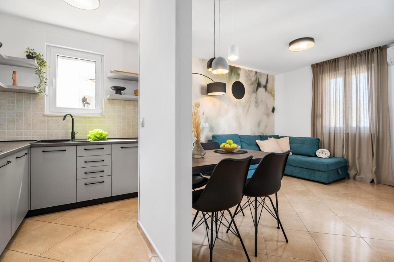Villa Lux Promajna Exteriör bild