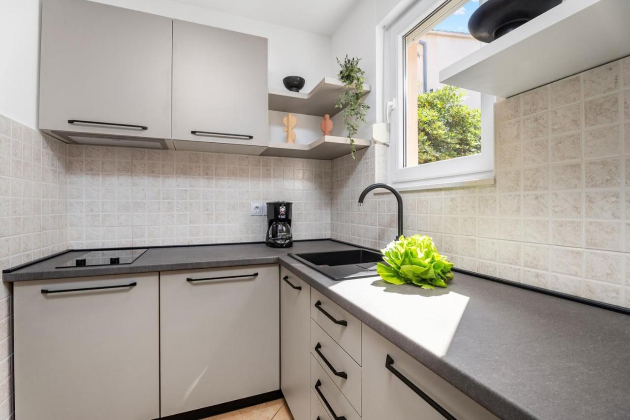 Villa Lux Promajna Exteriör bild