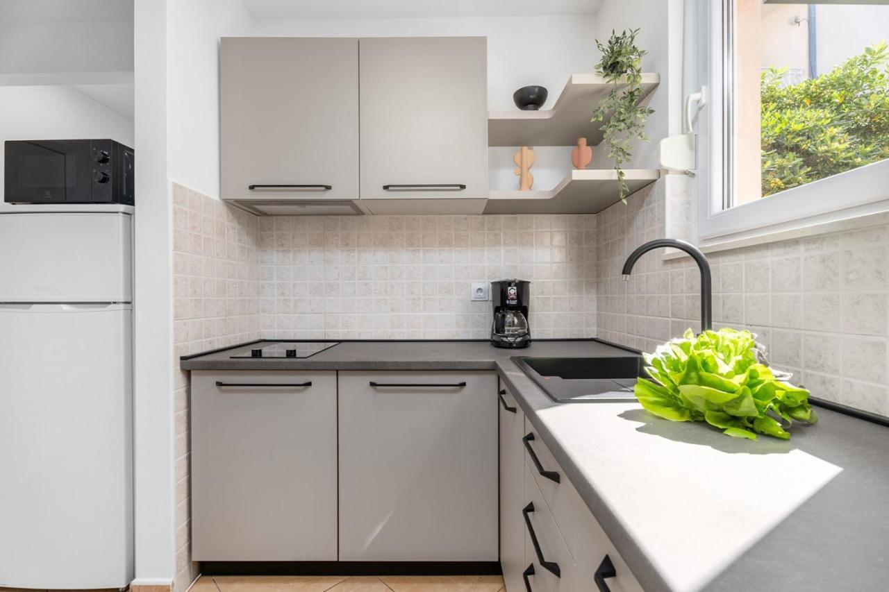 Villa Lux Promajna Exteriör bild