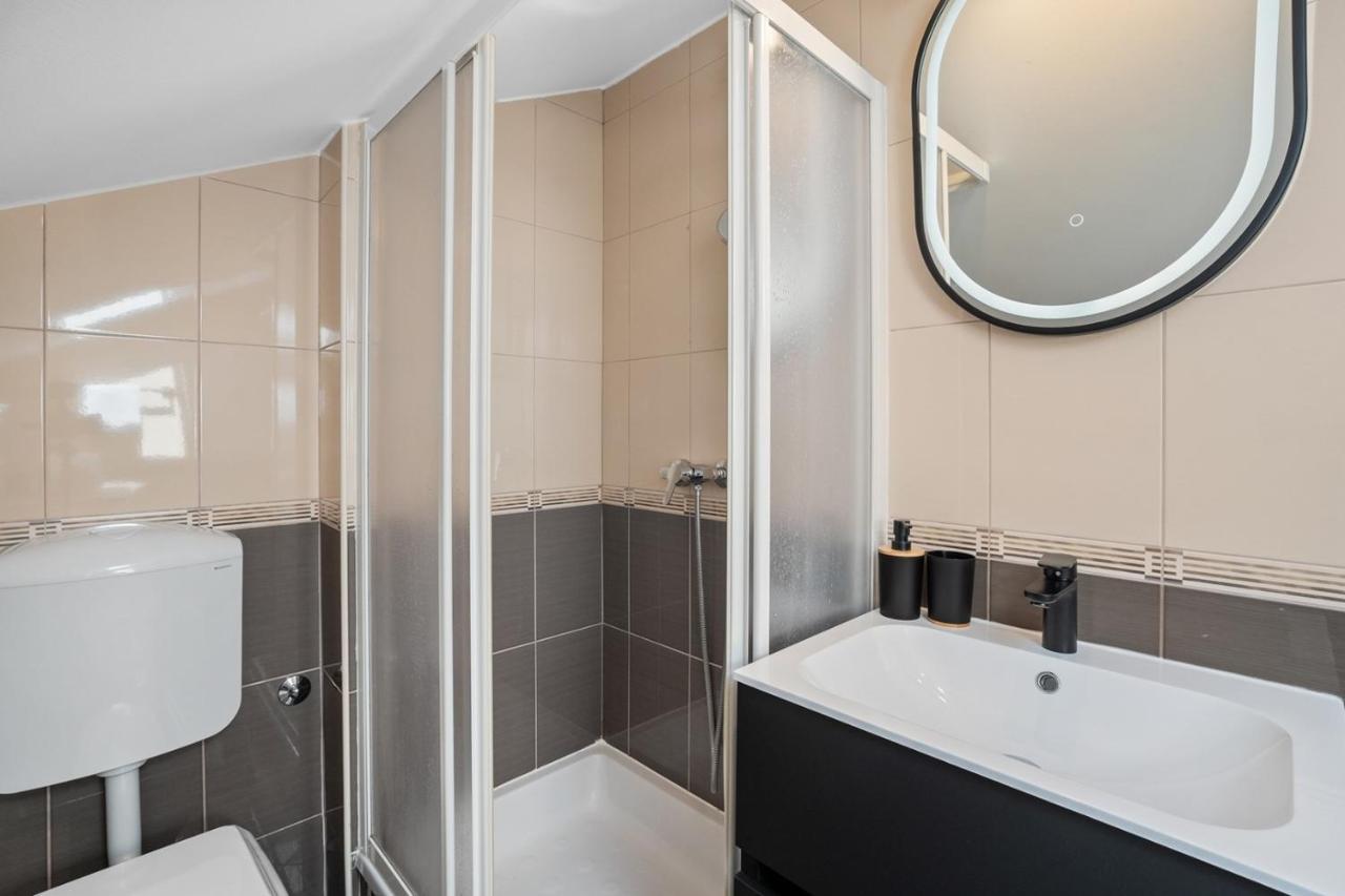 Villa Lux Promajna Exteriör bild