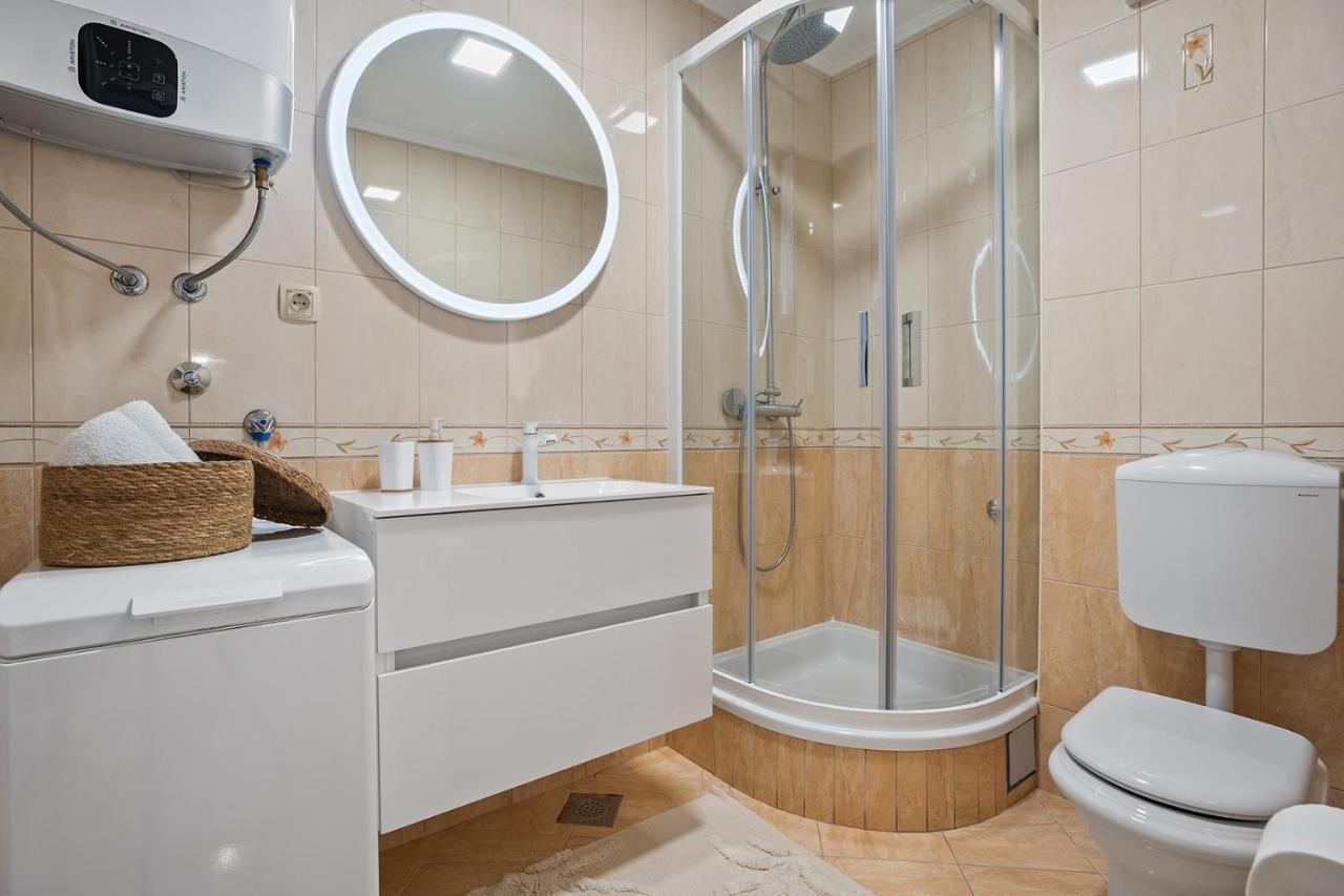 Villa Lux Promajna Exteriör bild