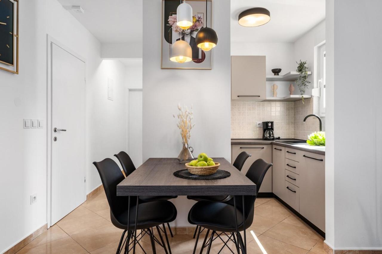 Villa Lux Promajna Exteriör bild